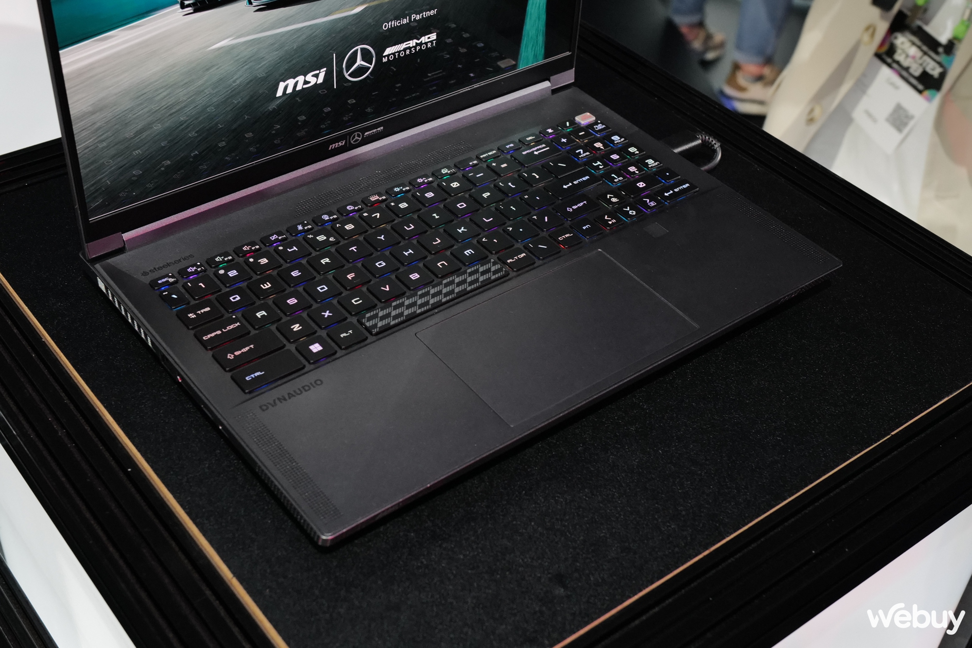 Đây là 4 laptop nổi bật từ MSI vừa ra mắt tại Computex 2023 - Ảnh 7. Đây là 4 laptop nổi bật từ MSI vừa ra mắt tại Computex 2023 - Ảnh 7.