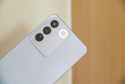 vivo V27e – Cạ cứng khi đi du lịch để có những bức ảnh đẹp - Ảnh 2. vivo V27e – Cạ cứng khi đi du lịch để có những bức ảnh đẹp - Ảnh 2.