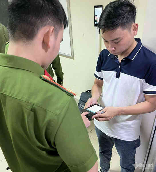Xác thực thí sinh dự thi ngoại ngữ bằng Căn cước công dân gắn chip