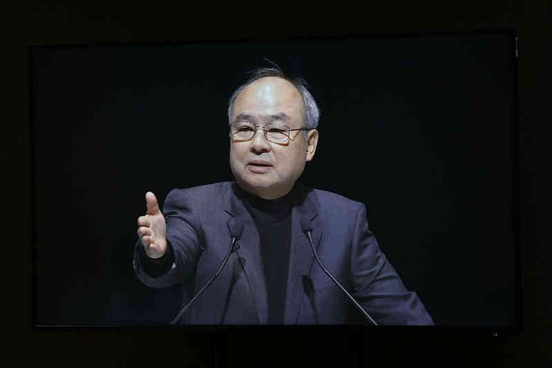 Masayoshi Son dùng ChatGPT mỗi ngày để vận động não, nghĩ ra 600 ý tưởng khác nhau, có hôm trò chuyện đến 3-4 giờ sáng