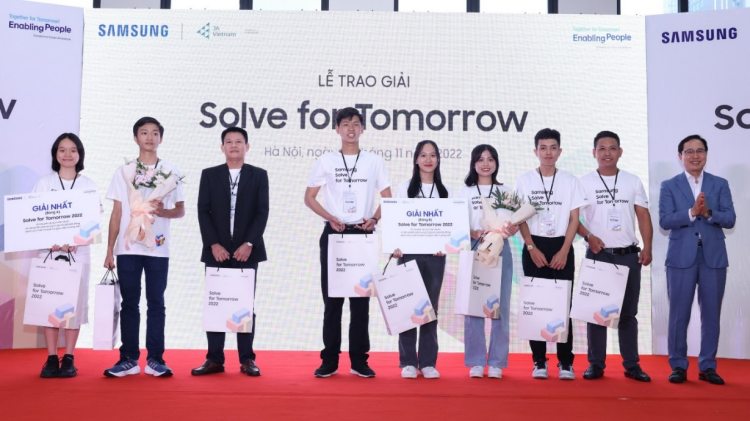 Nghe nhóm học sinh cấp 3 Đồng Tháp kể về dự án IoT đầu đời: "Bạn nghĩ nó khó thì nó khó, nghĩ dễ thì sẽ dễ"