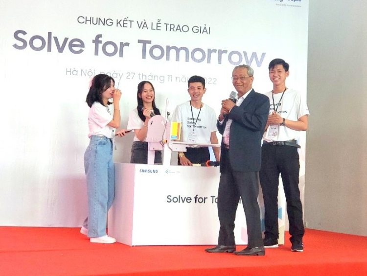 Nghe nhóm học sinh cấp 3 Đồng Tháp kể về dự án IoT đầu đời: &quot;Bạn nghĩ nó khó thì nó khó, nghĩ dễ thì sẽ dễ&quot; - Ảnh 3.