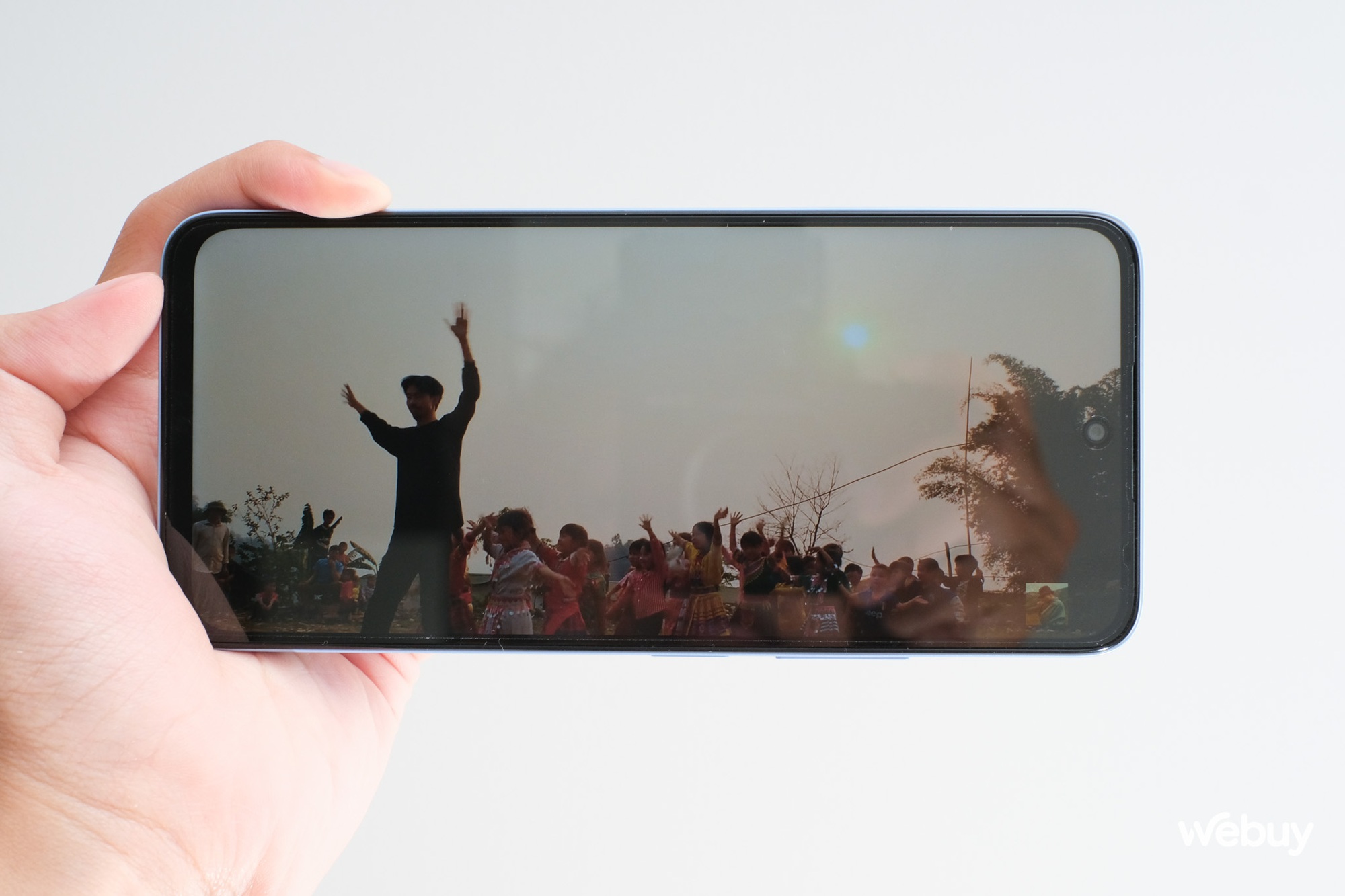Top smartphone giá hời đáng mua trong tháng 6 này - Ảnh 2. Top smartphone giá hời đáng mua trong tháng 6 này - Ảnh 2.