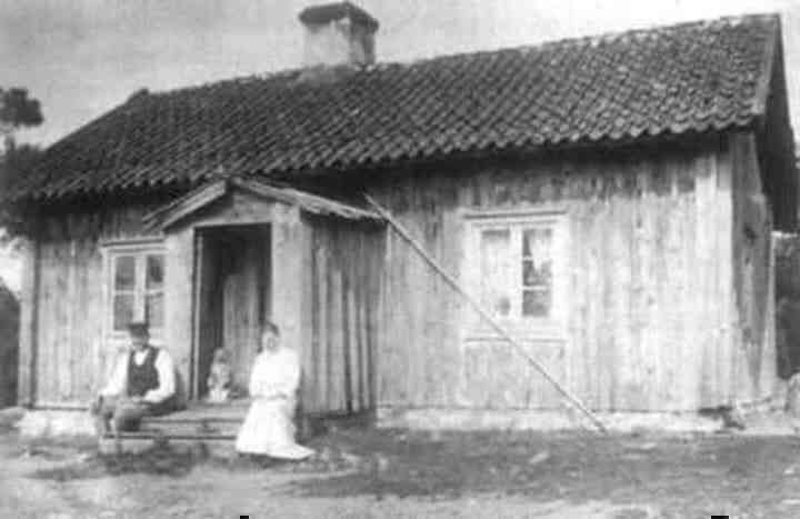 Vì sao Karolina Olsson lại có thể chìm trong giấc ngủ kéo dài 32 năm? - Ảnh 2. Vì sao Karolina Olsson lại có thể chìm trong giấc ngủ kéo dài 32 năm? - Ảnh 2.