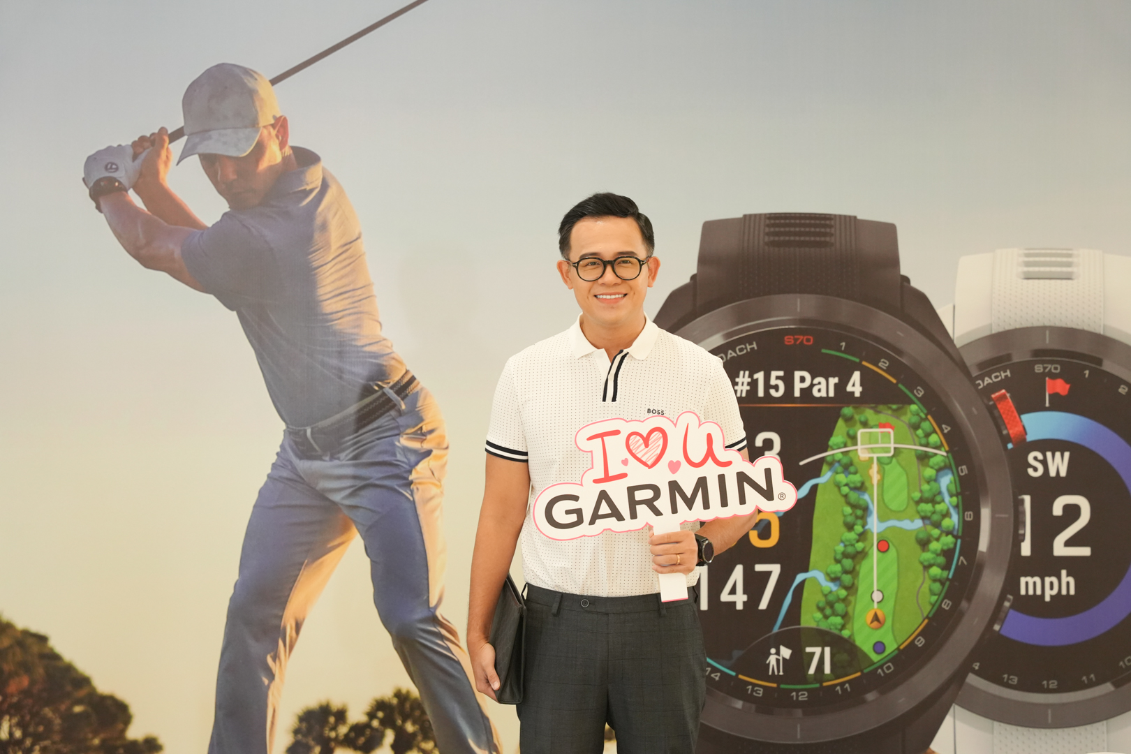 Garmin công bố smartwatch cao cấp Approach S70 hướng tới người chơi golf