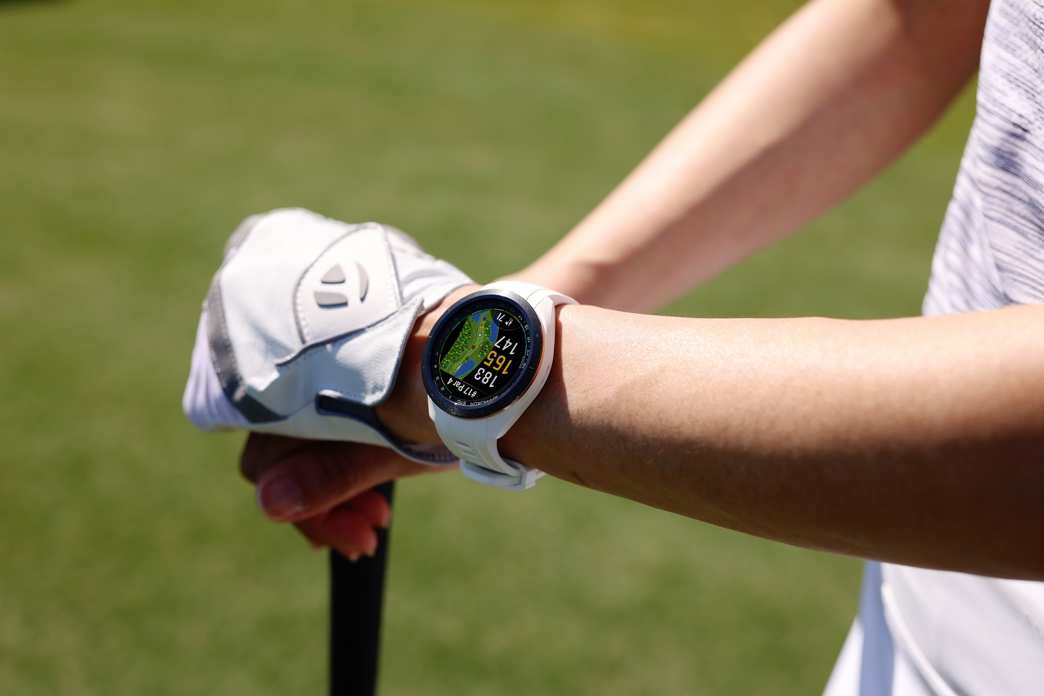 Garmin công bố smartwatch cao cấp Approach S70 hướng tới người chơi golf