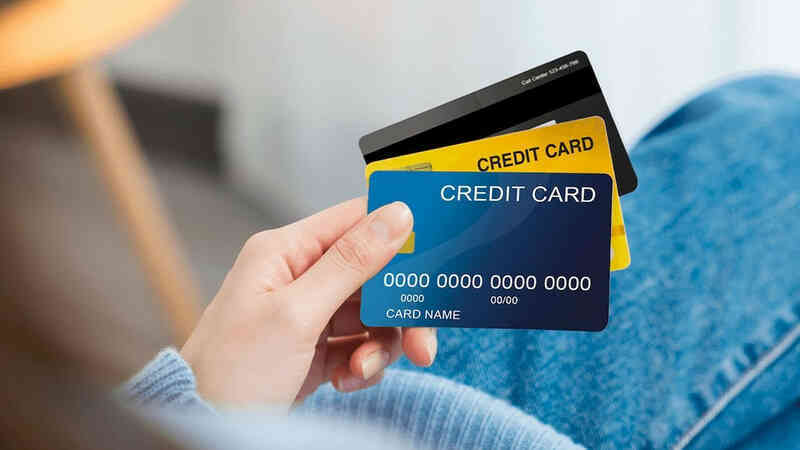Vietcombank tăng phí dịch vụ thẻ, các ngân hàng khác thì đang áp dụng thế nào?