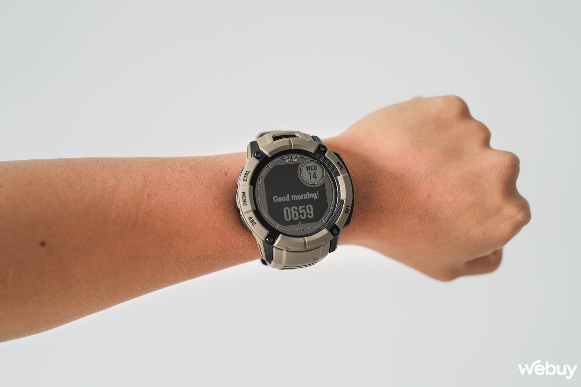 Garmin Instinct 2X Solar: Smartwatch siêu bền bỉ tích hợp đèn pin, sạc năng lượng mặt trời, giá từ 11,69 triệu đồng