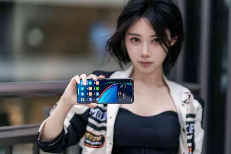 Nếu Samsung không thay đổi, Galaxy Z Flip5 sẽ thất bại trước mẫu smartphone gập này - Ảnh 7.