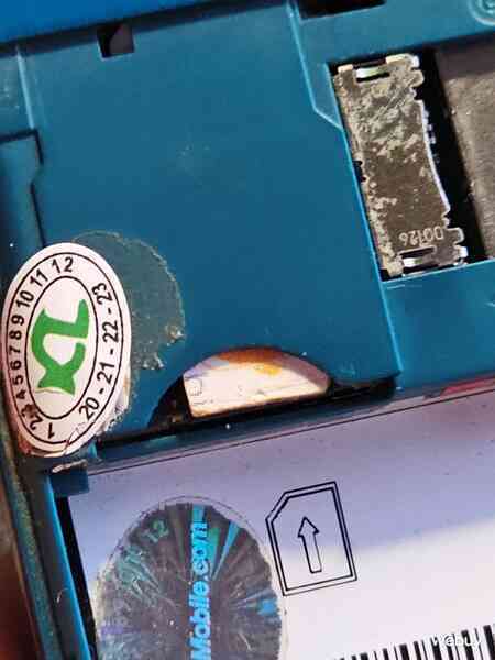 2023 rồi vẫn muốn dùng điện thoại cổ Sony Ericsson: Vui, lạ nhưng thiếu thốn, chỉ 1 ngày là phải bỏ - Ảnh 9.