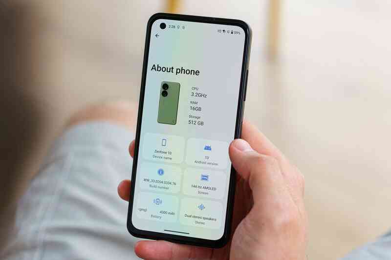 ASUS ra mắt smartphone 5,9 inch mạnh nhất thế giới - Ảnh 4. ASUS ra mắt smartphone 5,9 inch mạnh nhất thế giới - Ảnh 4.