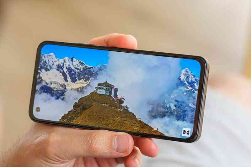ASUS ra mắt smartphone 5,9 inch mạnh nhất thế giới - Ảnh 5. ASUS ra mắt smartphone 5,9 inch mạnh nhất thế giới - Ảnh 5.