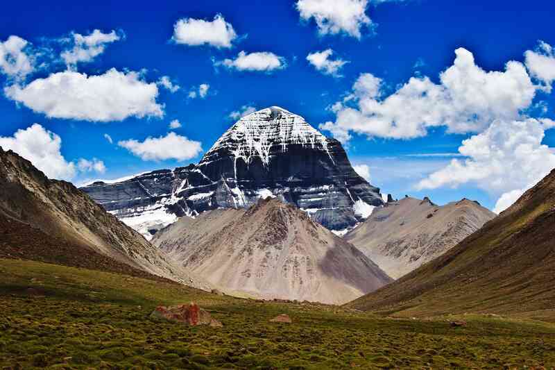 Bí ẩn về núi Kailash, nơi được coi là trung tâm của thế giới - Ảnh 4. Bí ẩn về núi Kailash, nơi được coi là trung tâm của thế giới - Ảnh 4.