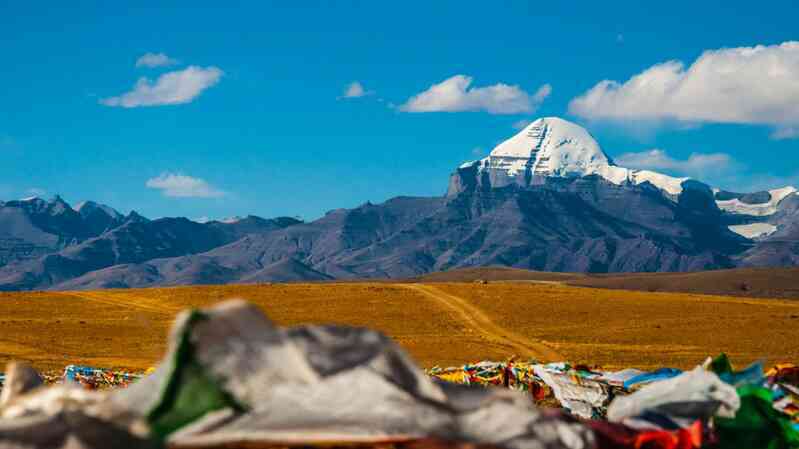 Bí ẩn về núi Kailash, nơi được coi là trung tâm của thế giới - Ảnh 6. Bí ẩn về núi Kailash, nơi được coi là trung tâm của thế giới - Ảnh 6.