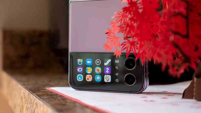 Chân dung smartphone khiến Galaxy Z Flip4 trở thành "trò cười" trong cuộc đua màn hình gập - Ảnh 13. Chân dung smartphone khiến Galaxy Z Flip4 trở thành "trò cười" trong cuộc đua màn hình gập - Ảnh 13.