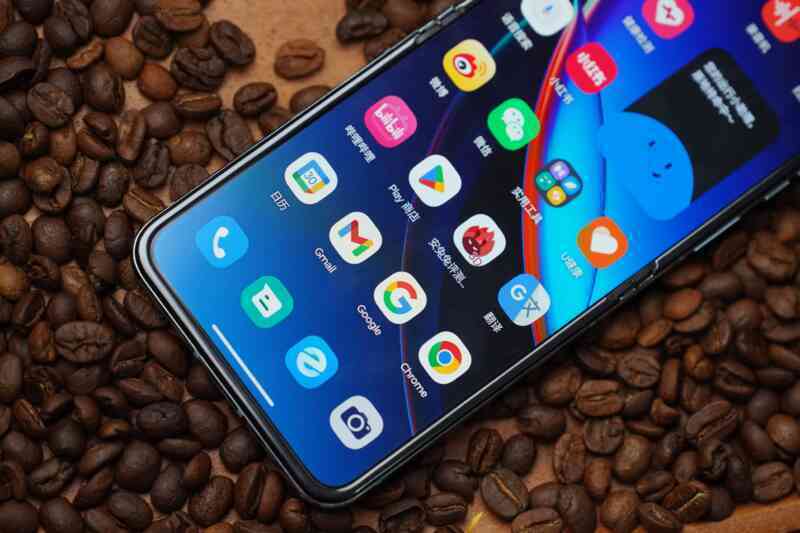 Chân dung smartphone khiến Galaxy Z Flip4 trở thành "trò cười" trong cuộc đua màn hình gập - Ảnh 15. Chân dung smartphone khiến Galaxy Z Flip4 trở thành "trò cười" trong cuộc đua màn hình gập - Ảnh 15.