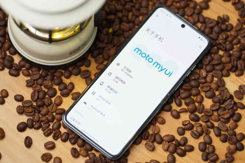 Chân dung smartphone khiến Galaxy Z Flip4 trở thành "trò cười" trong cuộc đua màn hình gập - Ảnh 18. Chân dung smartphone khiến Galaxy Z Flip4 trở thành "trò cười" trong cuộc đua màn hình gập - Ảnh 18.
