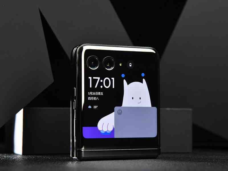 Chân dung chiếc smartphone biến Galaxy Z Flip4 thành