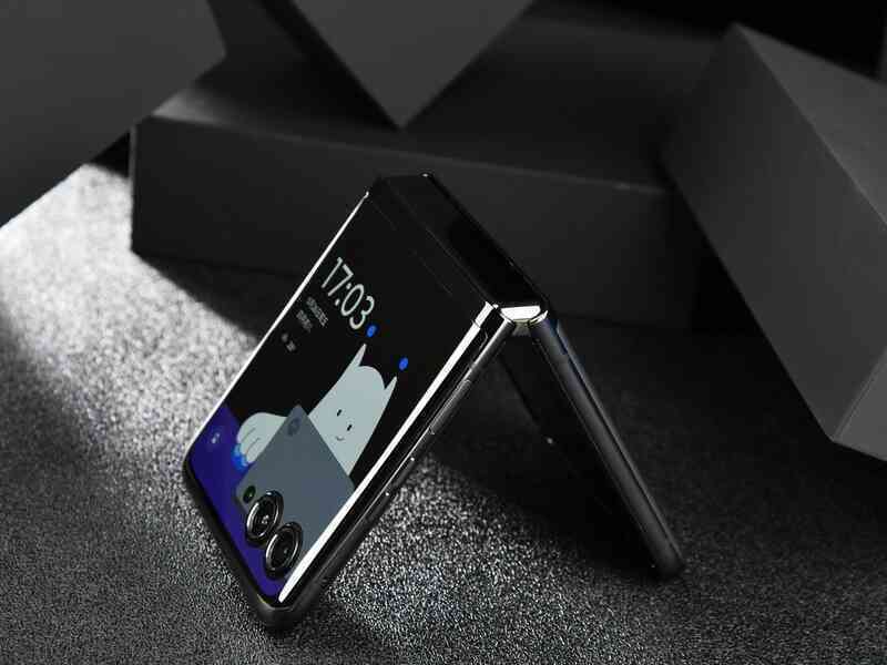 Chân dung chiếc smartphone biến Galaxy Z Flip4 thành