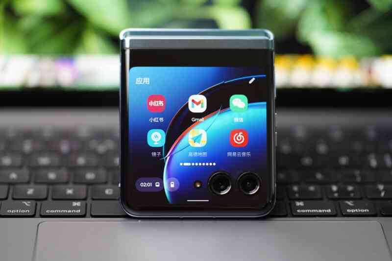Chân dung smartphone khiến Galaxy Z Flip4 trở thành "trò cười" trong cuộc đua màn hình gập - Ảnh 6. Chân dung smartphone khiến Galaxy Z Flip4 trở thành "trò cười" trong cuộc đua màn hình gập - Ảnh 6.
