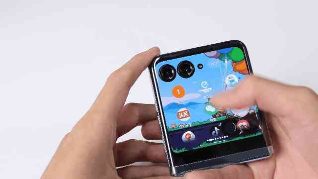 Chân dung smartphone khiến Galaxy Z Flip4 trở thành "trò cười" trong cuộc đua màn hình gập - Ảnh 8. Chân dung smartphone khiến Galaxy Z Flip4 trở thành "trò cười" trong cuộc đua màn hình gập - Ảnh 8.