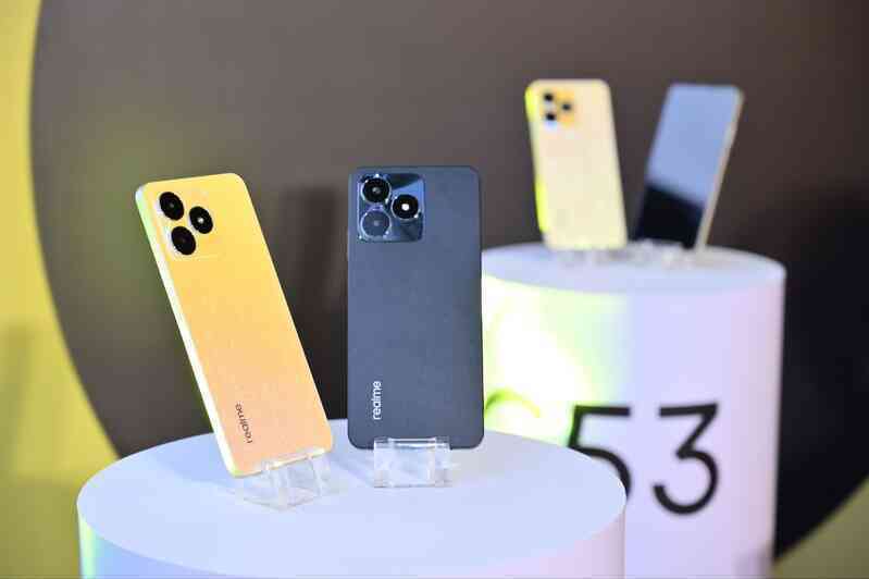 Ra mắt điện thoại có camera "3 mắt" giống iPhone, giá chỉ 3,99 triệu đồng