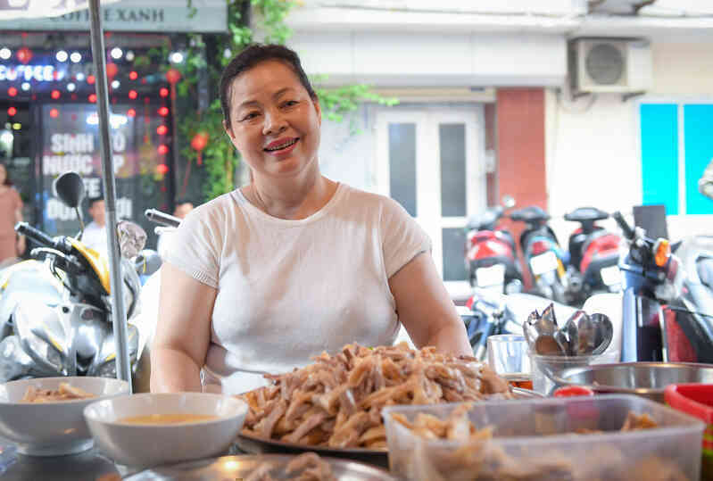 Sau đêm được Michelin vinh danh, phản ứng của 4 hàng phở ở Hà Nội ra sao? - Ảnh 6. Sau đêm được Michelin vinh danh, phản ứng của 4 hàng phở ở Hà Nội ra sao? - Ảnh 6.
