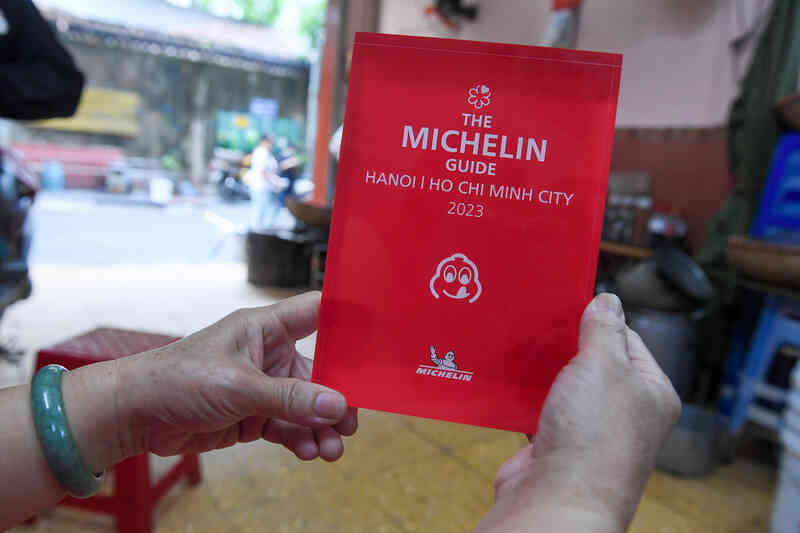 Sau đêm được Michelin vinh danh, phản ứng của 4 hàng phở ở Hà Nội ra sao? - Ảnh 8. Sau đêm được Michelin vinh danh, phản ứng của 4 hàng phở ở Hà Nội ra sao? - Ảnh 8.
