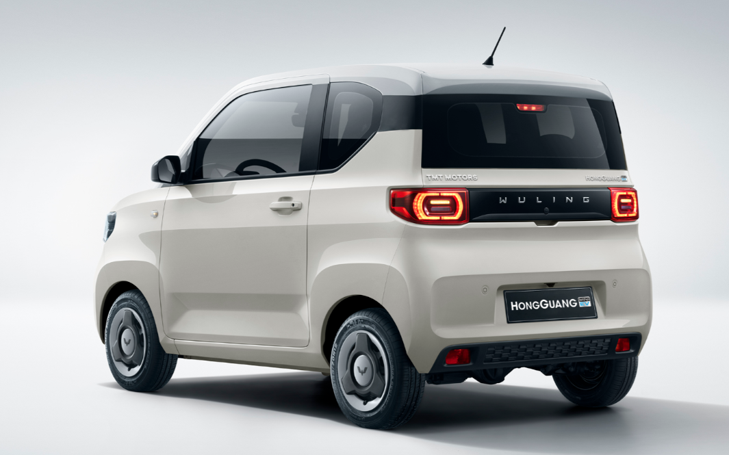 Cùng lắp ráp, cùng là xe điện siêu nhỏ, đặt cọc VinFast VF 3 hay Wuling HongGuang MiniEV?