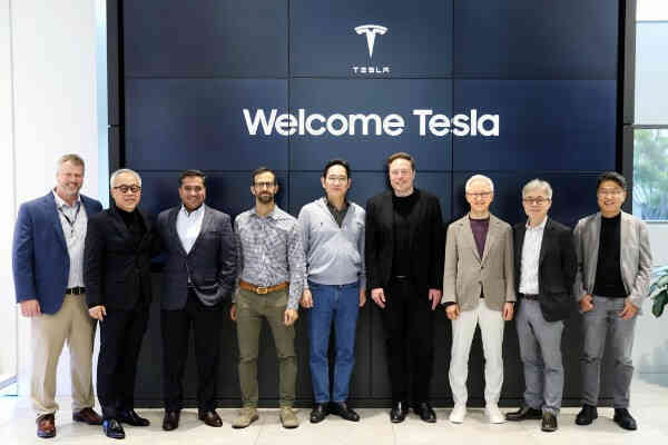 Chủ tịch Samsung Electronics gặp Elon Musk, tìm hướng đi cho lĩnh vực chip ô tô