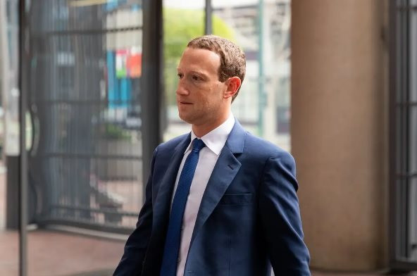 Sóng gió lớn nhất 19 năm, Mark Zuckerberg trải lòng trong cuộc họp với nhân viên Meta toàn thế giới: Tôi đã phải đưa ra những quyết định rất khó khăn!