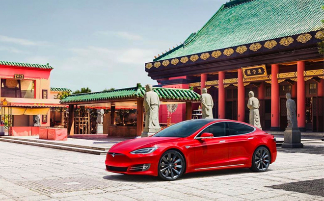 Sau gây hấn cả ngành xe Trung Quốc khiến 2 start-up suýt đổ sụp, vì đâu Tesla bất ngờ quay xe?