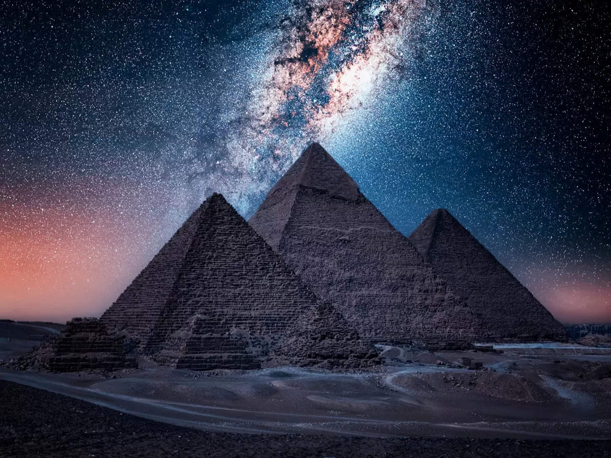 Nguồn gốc của kim tự tháp: Trí tuệ của các Pharaoh hay công nghệ ngoài hành tinh? - Ảnh 3. Nguồn gốc của kim tự tháp: Trí tuệ của các Pharaoh hay công nghệ ngoài hành tinh? - Ảnh 3.