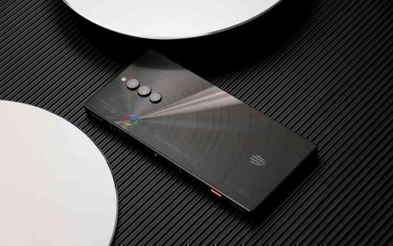 Smartphone này có RAM nhiều hơn laptop của bạn - Ảnh 3.