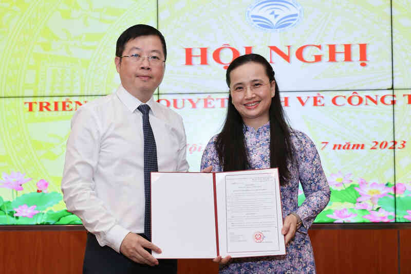 Bộ TT&TT bổ nhiệm lãnh đạo Cục Báo chí và Vụ Tổ chức Cán bộ