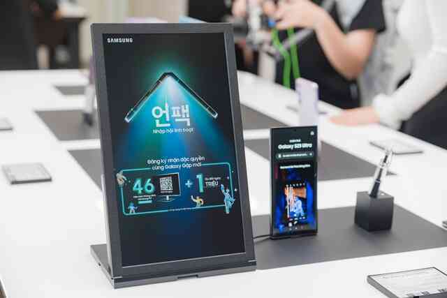 Cửa Hàng Trải Nghiệm Samsung SamCenter thứ 30 ghi điểm "cực mạnh" với hành trình mang trải nghiệm Samsung quốc tế đến Việt Nam - Ảnh 9. Cửa Hàng Trải Nghiệm Samsung SamCenter thứ 30 ghi điểm "cực mạnh" với hành trình mang trải nghiệm Samsung quốc tế đến Việt Nam - Ảnh 9.
