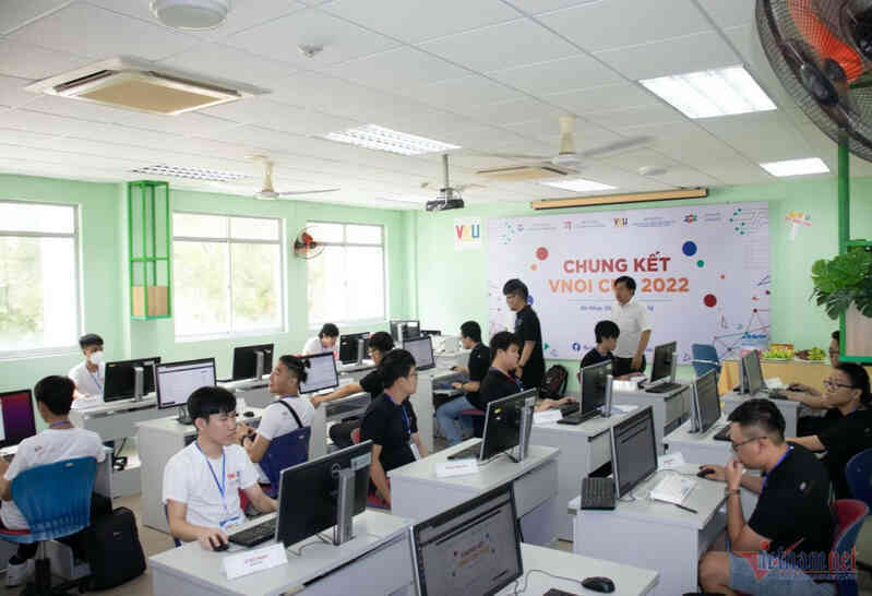 12 lập trình viên trẻ Việt Nam sắp đua tài ở vòng chung kết VNOI CUP 2023