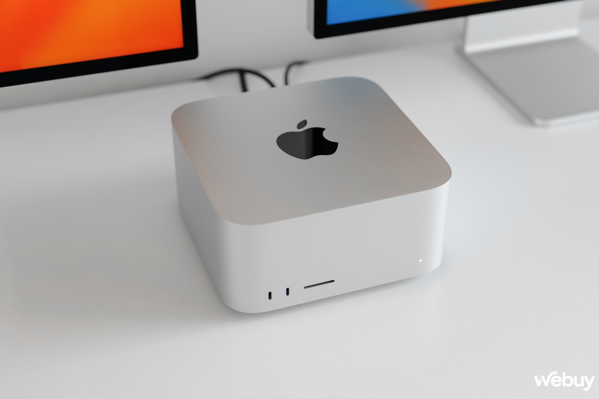 Đây là "quái vật" Mac Studio 2023: Thiết kế không đổi, hiệu năng nâng cấp mạnh mẽ với chip M2 Max/Ultra, giá từ 54,99 triệu đồng - Ảnh 3. Đây là "quái vật" Mac Studio 2023: Thiết kế không đổi, hiệu năng nâng cấp mạnh mẽ với chip M2 Max/Ultra, giá từ 54,99 triệu đồng - Ảnh 3.