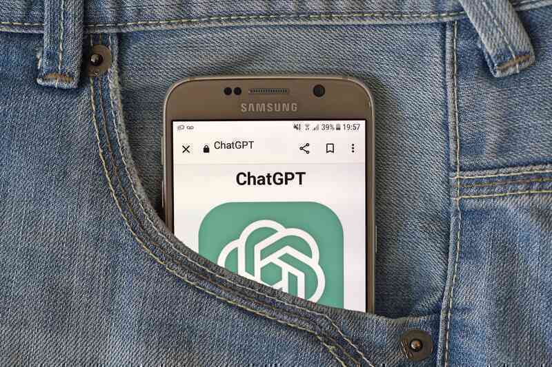 Chatbot hàng đầu thế giới ChatGPT đã có mặt trên điện thoại Android