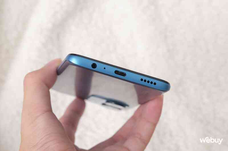 Trên tay smartphone giá rẻ mới của Honor: Camera 50MP, pin 6000mAh là điểm cộng, giá chỉ 3,99 triệu đồng