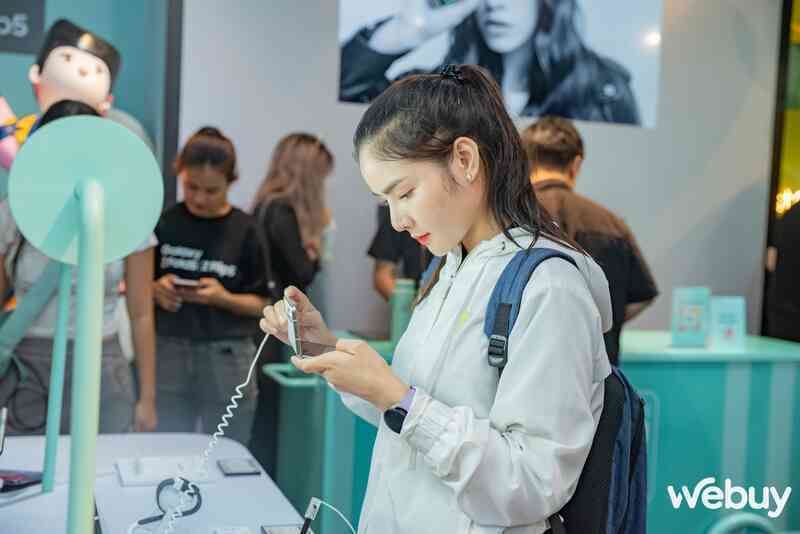 Chỉ vừa ra mắt, người dùng Việt đã được trải nghiệm ngay siêu phẩm công nghệ mới của Samsung