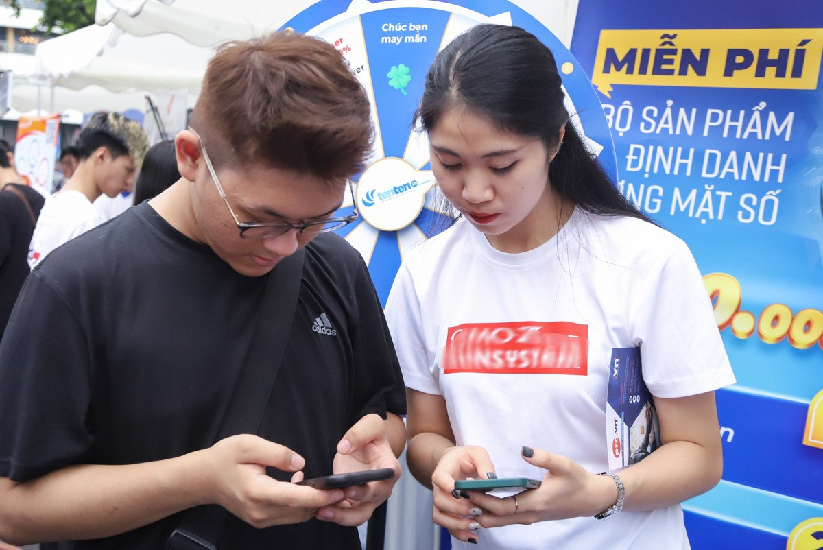 Đưa tên miền thương hiệu cá nhân trực tuyến ID.VN tới sinh viên cả nước