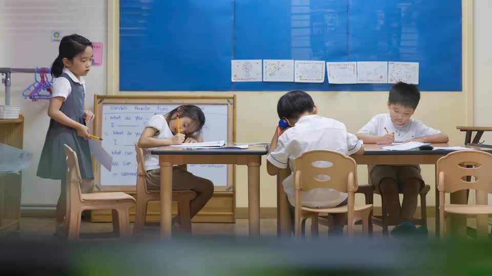 Quốc gia châu Á quyết định bỏ "câu hỏi siêu khó" khỏi đề đại học: Nguyên nhân sâu xa đầy bất ngờ