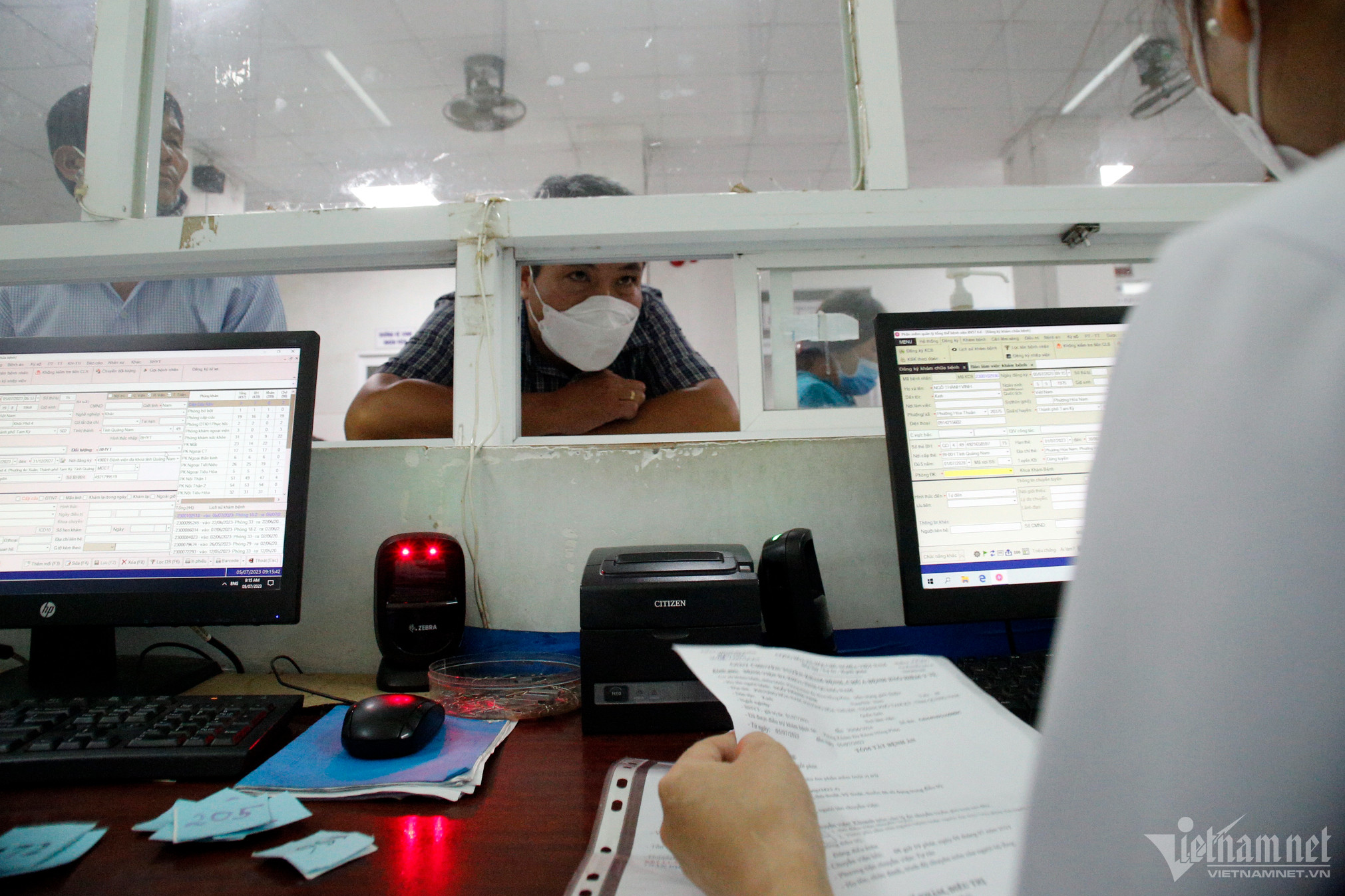 Cách Quảng Nam giúp người dân làm thủ tục khám bệnh trong 1 phút