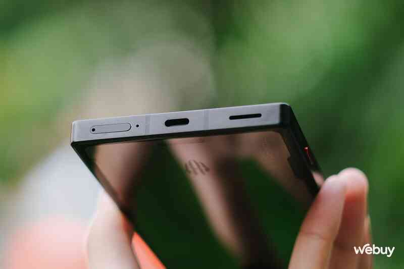 Khi smartphone chơi game có thiết kế đẹp hơn cả iPhone và Samsung