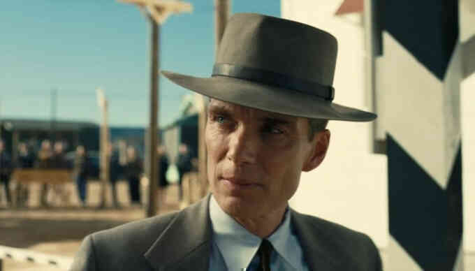 Oppenheimer: Bi kịch của cha đẻ bom nguyên tử và màn "flexing điện ảnh" đến từ Christopher Nolan - Ảnh 3. Oppenheimer: Bi kịch của cha đẻ bom nguyên tử và màn "flexing điện ảnh" đến từ Christopher Nolan - Ảnh 3.