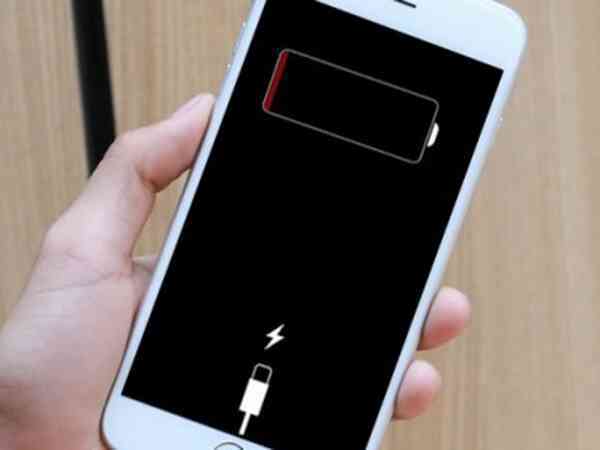Mẹo nhỏ “cứu” iPhone lúc sắp sập nguồn - Ảnh 1. Mẹo nhỏ “cứu” iPhone lúc sắp sập nguồn - Ảnh 1.