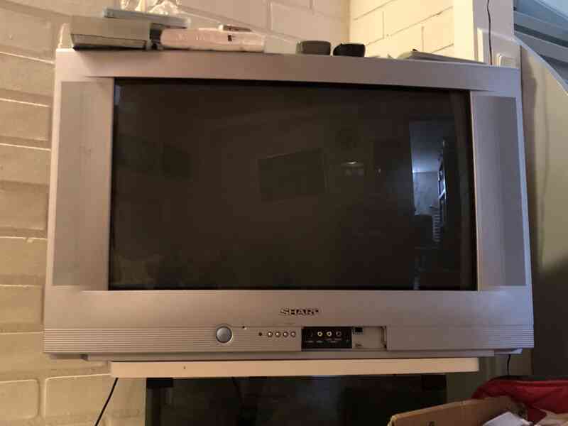 "Xịn như hàng Nhật": Vì sao đồ điện tử Sharp, Sony, Panasonic từng rất được ưa chuộng ở Việt Nam nay gần như không còn?