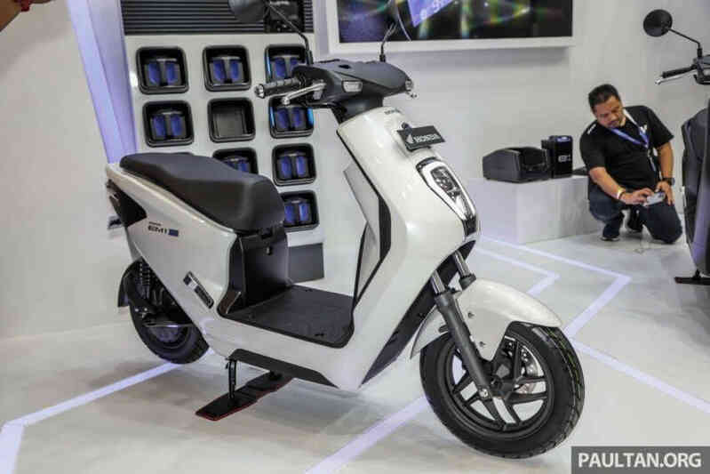 'Lính tiên phong' xe máy điện của Honda chính thức trình làng tại thị trường Đông Nam Á: tốc độ 45km/h đi được 40km, giá từ 62 triệu đồng
