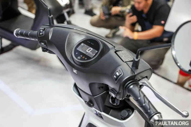 'Lính tiên phong' xe máy điện của Honda chính thức trình làng tại thị trường Đông Nam Á: tốc độ 45km/h đi được 40km, giá từ 62 triệu đồng - Ảnh 6. 'Lính tiên phong' xe máy điện của Honda chính thức trình làng tại thị trường Đông Nam Á: tốc độ 45km/h đi được 40km, giá từ 62 triệu đồng - Ảnh 6.